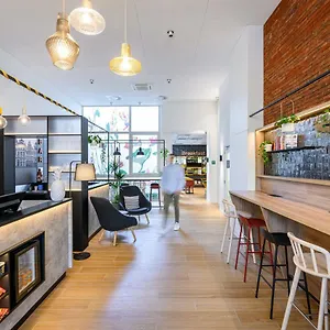 3* מלון Centre Gare Du Midi